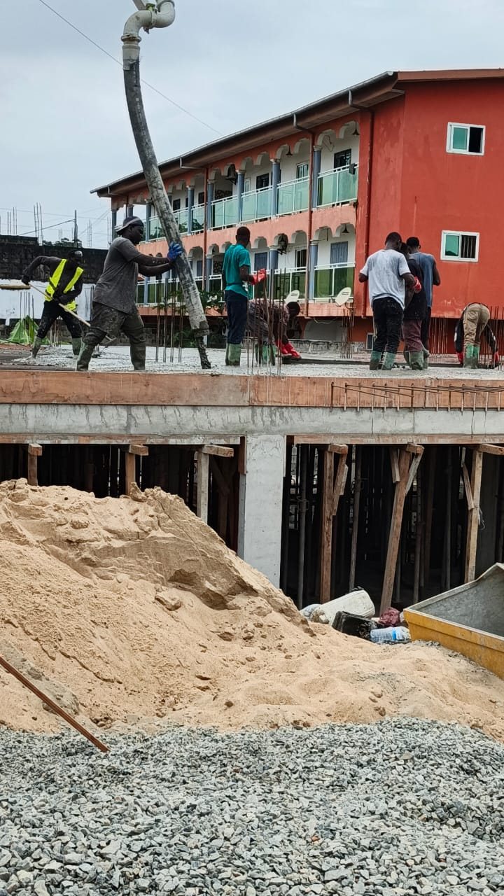 Chantier LCC : immeuble R+1, plancher haut et remblais d'apport